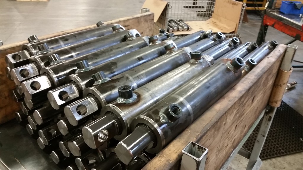 custom manufactured hydraulic cylinders